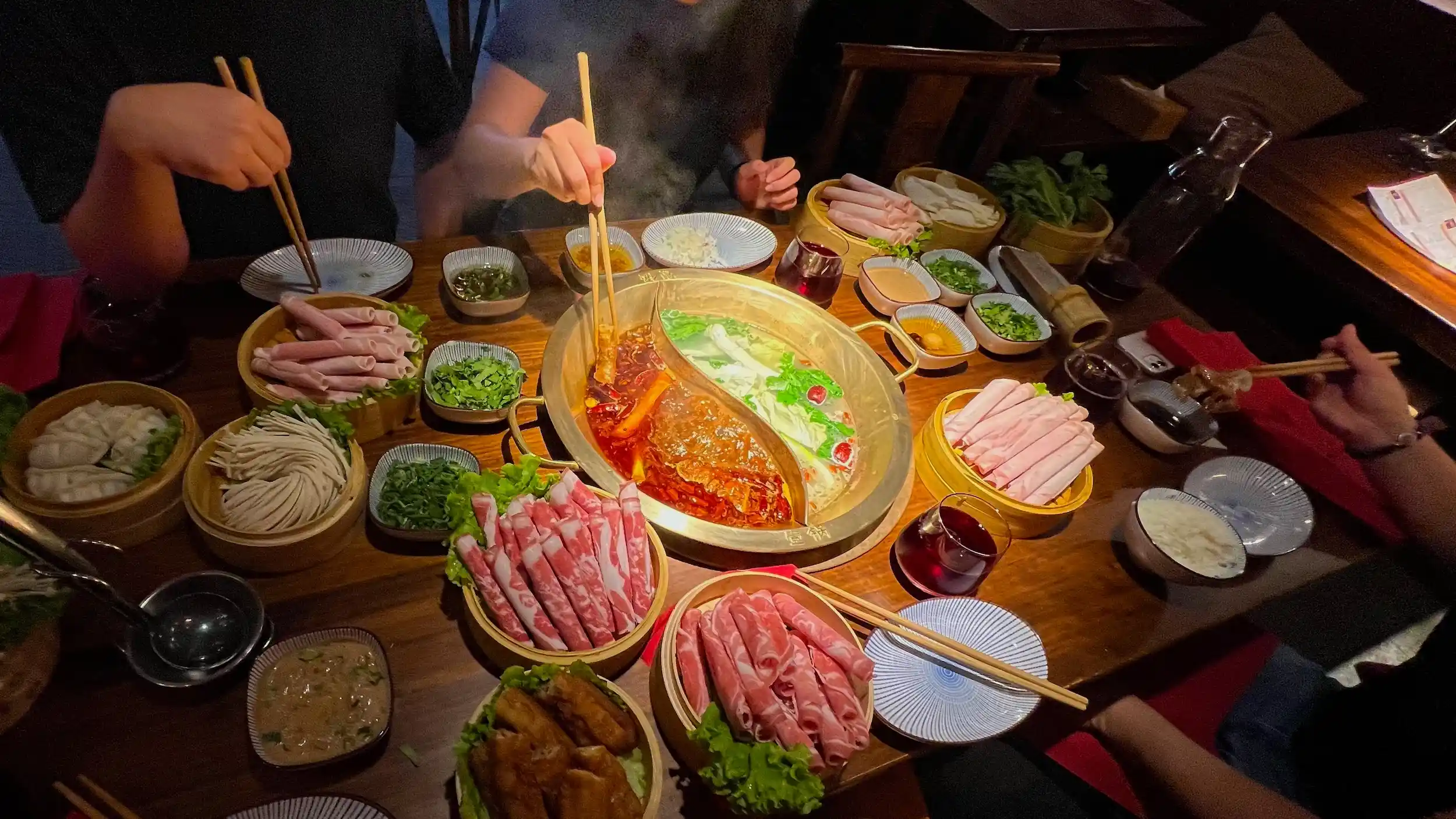 連吃3天鍋膽固醇狂飆!醫生警告「火鍋3東西別吃」:它根本心血管殺手