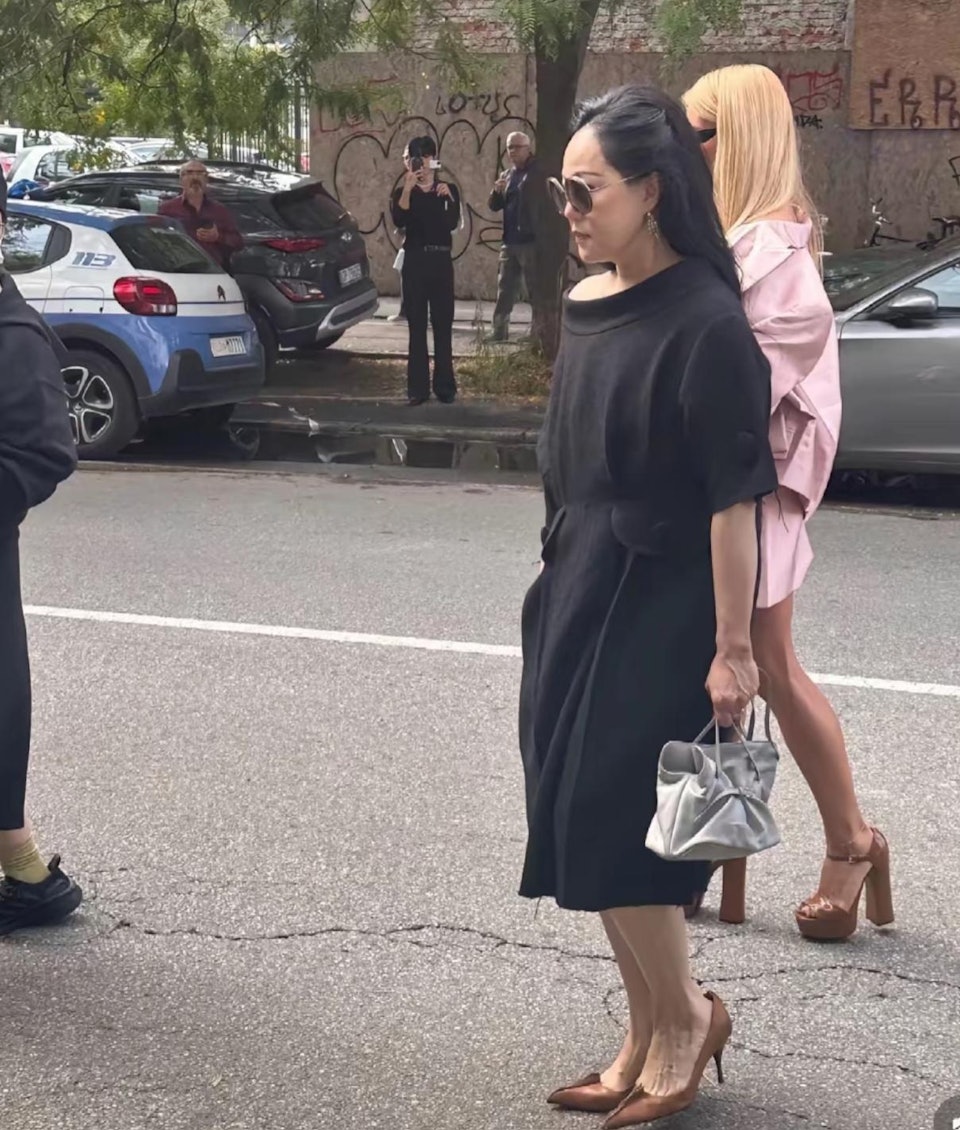 被封全國第一敗家女!62歲資深女星「離婚天王前夫26年」 凍齡體態網愣住「勝過一票同齡人」