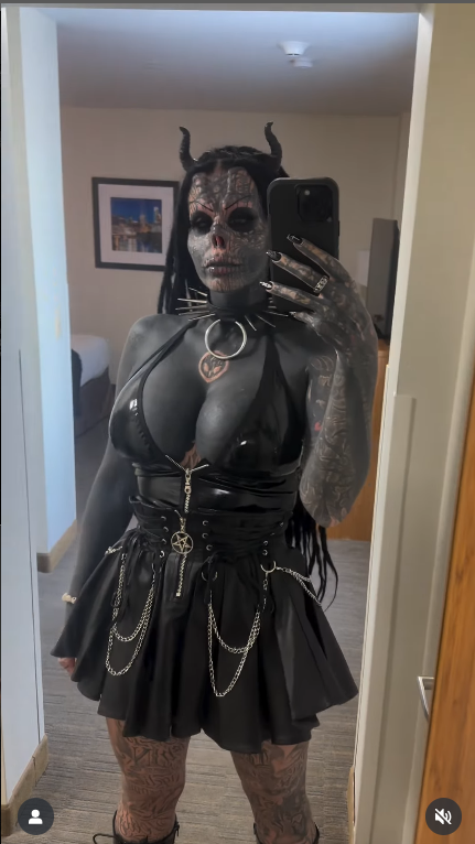 全身都是刺青!她只花4年時間「將自己變成骷髏」 原本樣貌曝光「清純又可人」網震驚