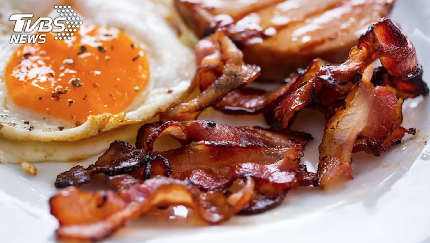 快丟掉!早餐常見肉品「和香菸一樣毒」 專家警告:「再吃恐致癌...」