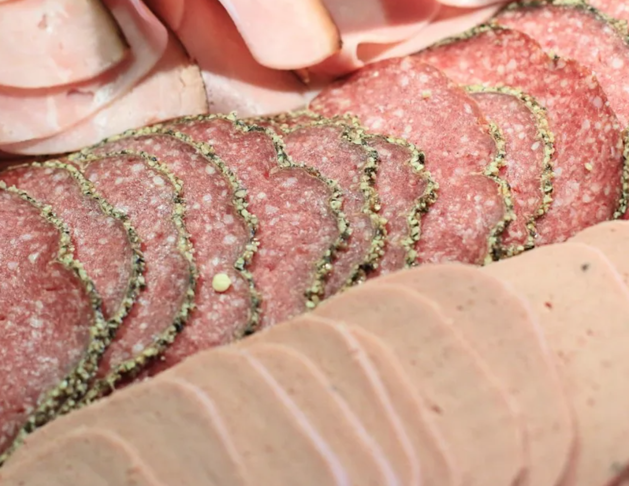 快丟掉!早餐常見肉品「和香菸一樣毒」 專家警告:「再吃恐致癌...」