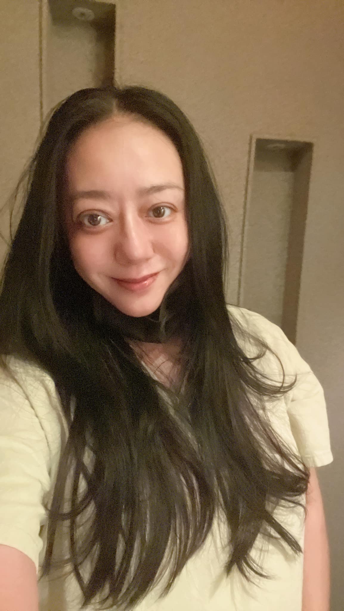 生病崩潰痛哭！53歲金鐘影后「驚傳連動3次手術」　坦言「已做好最壞準備」：對母親很慚愧