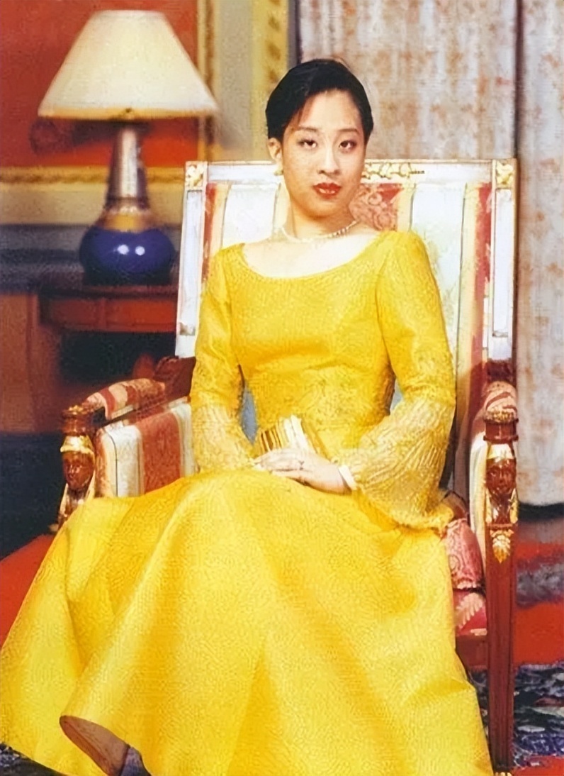 被酸高攀不起！當年的18線小模「逆襲成為天王嫂」　如今42歲「低調亮相太驚艷」網讚：比尪還逆齡