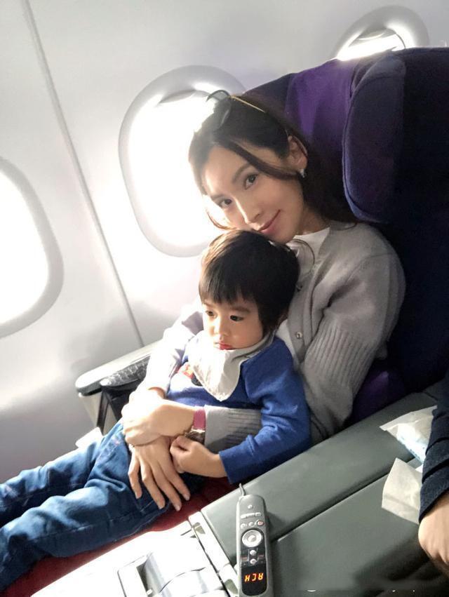 被酸高攀不起！當年的18線小模「逆襲成為天王嫂」　如今42歲「低調亮相太驚艷」網讚：比尪還逆齡