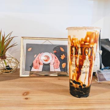 喝錯很傷身!哈佛專家示警「7大喝茶NG習慣」傷肝又傷胃 一日常「台灣人超常犯」:癌症風險狂飆