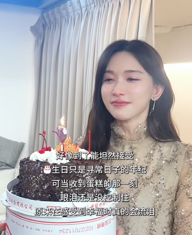 不見AKIRA蹤影！林志玲「突在鏡頭前大哭」　替兒子誠心許願：「真的沒控制住...」