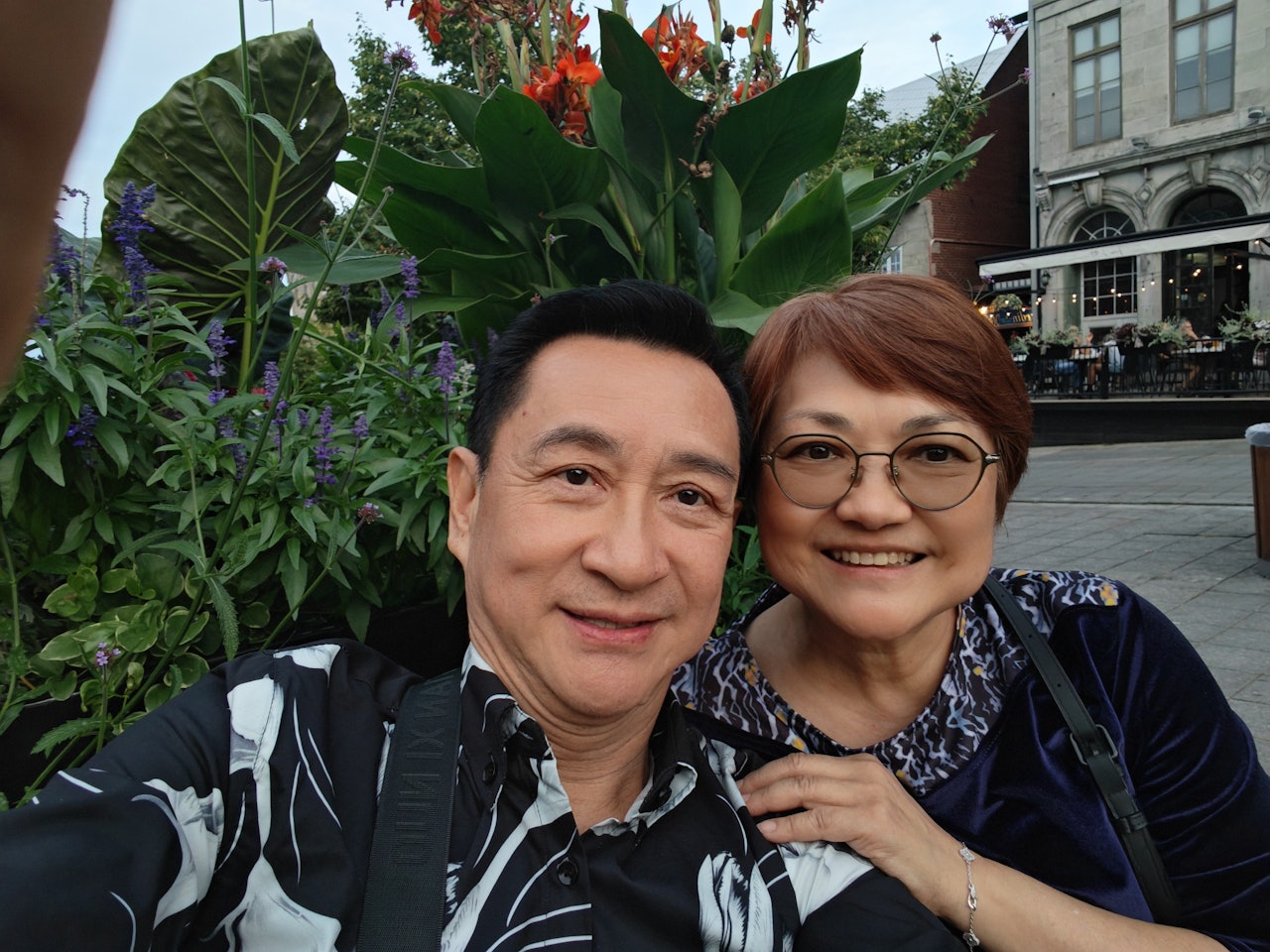 淡出影壇學佛！昔日武俠小生「改行當佛學講師」　結褵35年「67歲不科學逆齡」近況曝光