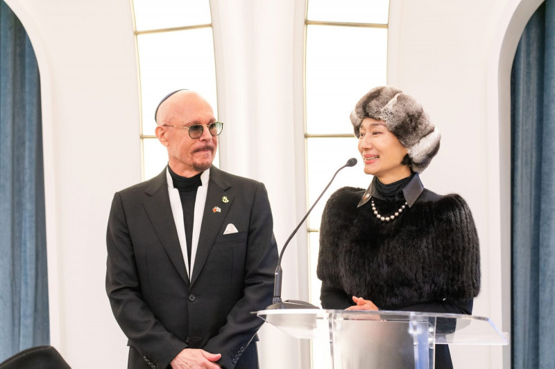 坣娜離世2個月！富豪尪突曬愛妻「未曝光絕美倩影」　淚曝「為她做最後一件事」粉絲全淚崩