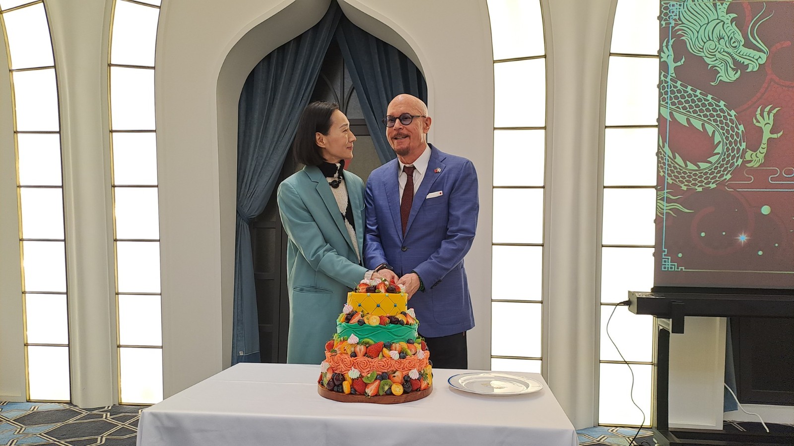 坣娜離世2個月！富豪尪突曬愛妻「未曝光絕美倩影」　淚曝「為她做最後一件事」粉絲全淚崩