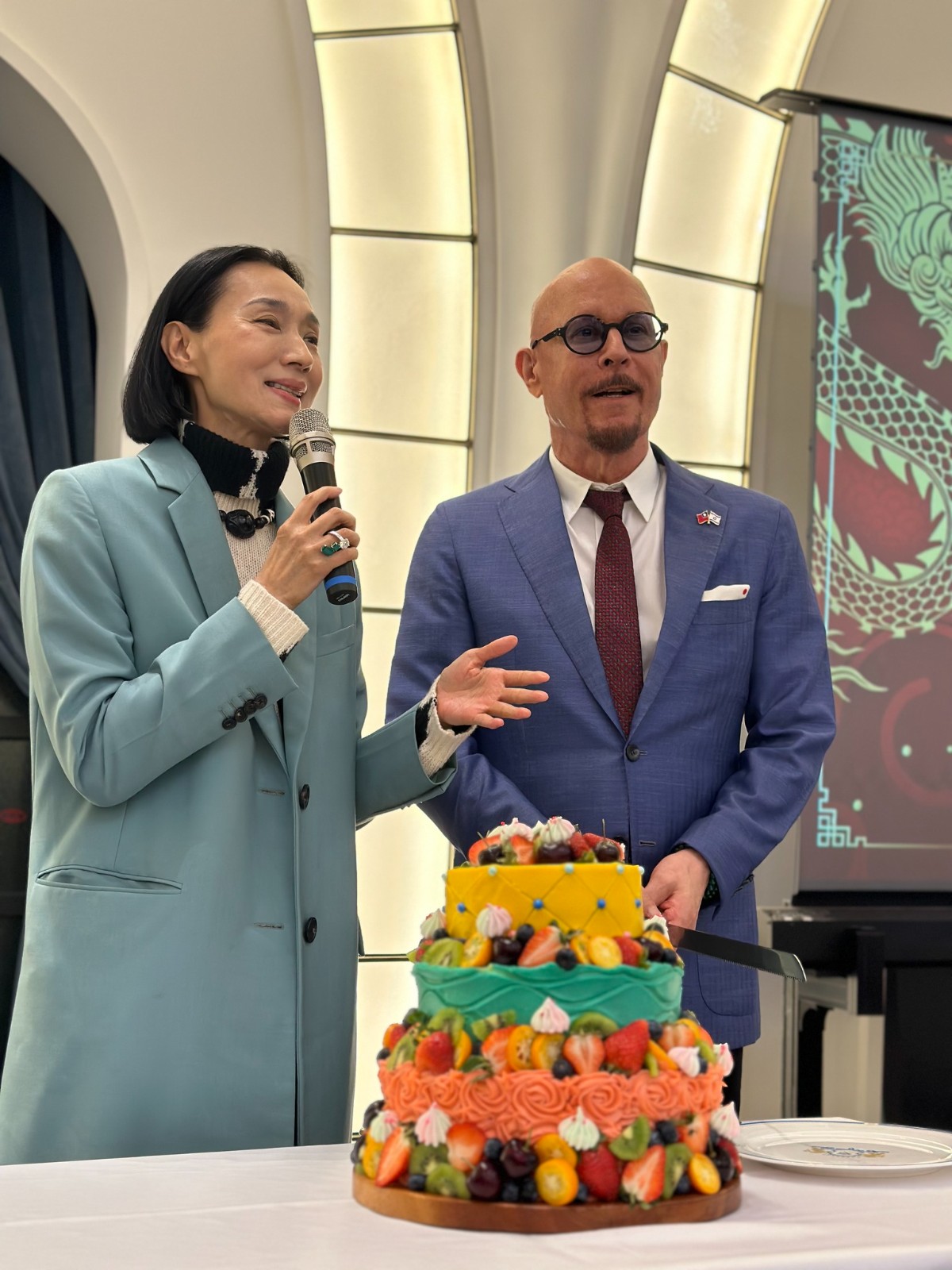 坣娜離世2個月！富豪尪突曬愛妻「未曝光絕美倩影」　淚曝「為她做最後一件事」粉絲全淚崩