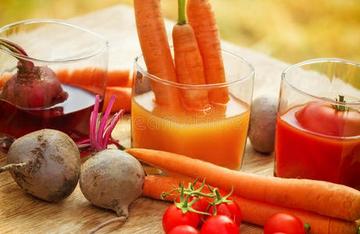 不菸不酒又強壯！年輕男肩膀痛「推拿復健都沒用」　一照是「10公分腫瘤已癌末」醫：僅一招可保命