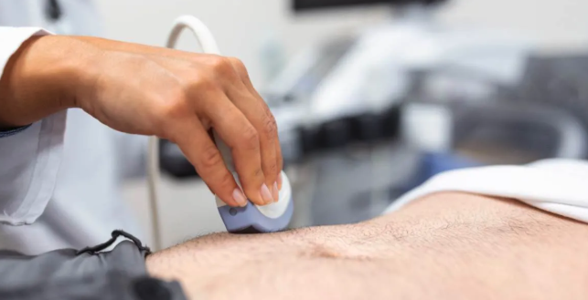 不菸不酒又強壯！年輕男肩膀痛「推拿復健都沒用」　一照是「10公分腫瘤已癌末」醫：僅一招可保命