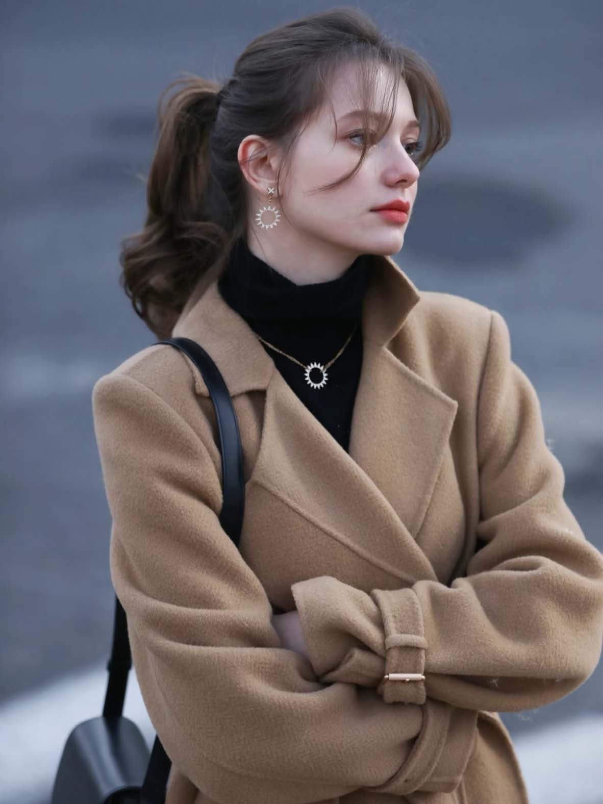 不管有沒有錢！女人「絕對別買3種大衣」：真的廉價又老土