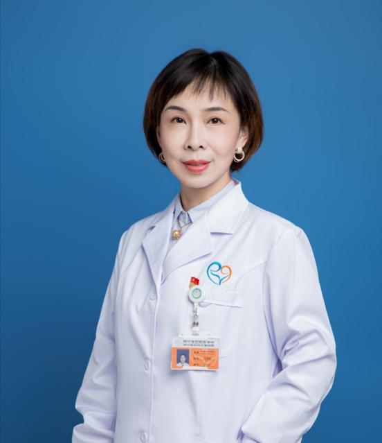 長越大越疑惑！夫妻都是亞洲人「卻生出金髮碧眼萌娃」　以為抱錯了「真相大白」全家族傻眼