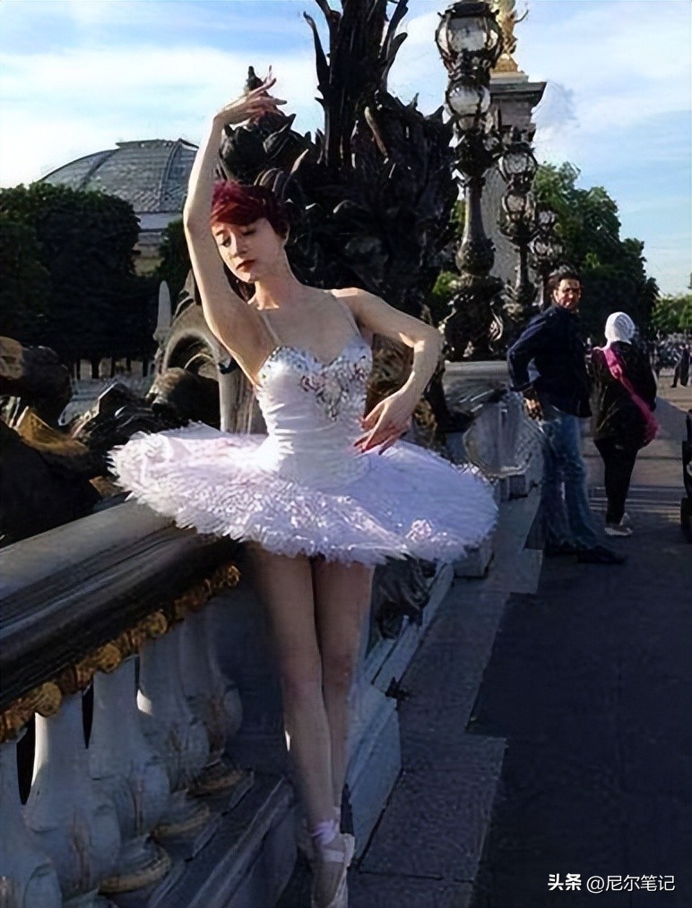 整到差點毀容！50歲女星「下巴詭異突出」長相大變　認了「已拿掉填充物」悔不當初