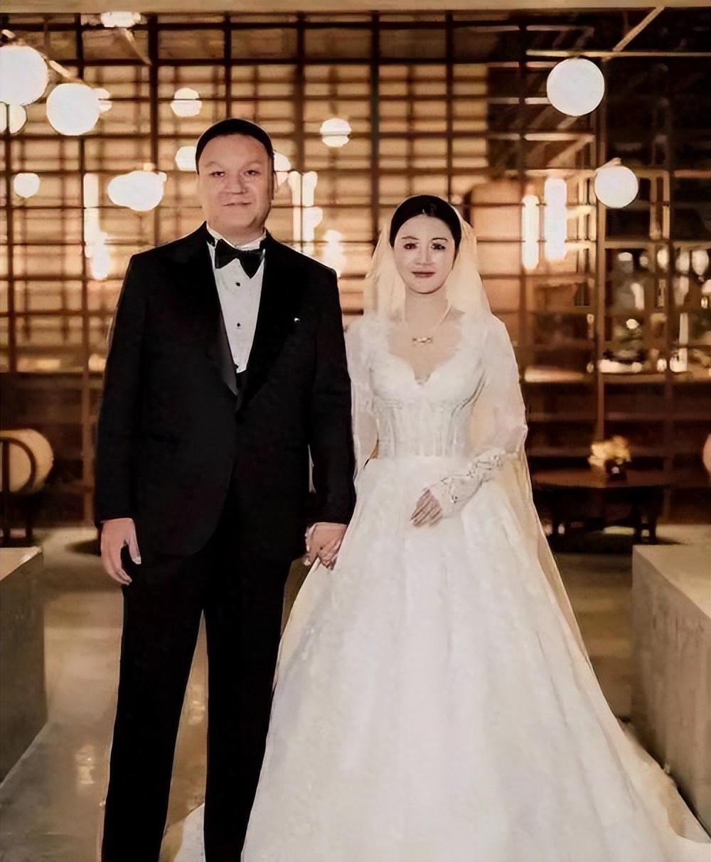 才離婚3個月！35歲女星宣布「交往小9歲鮮肉」　約會被拍「被酸母子出遊」網見1亮點驚喊：快點分手