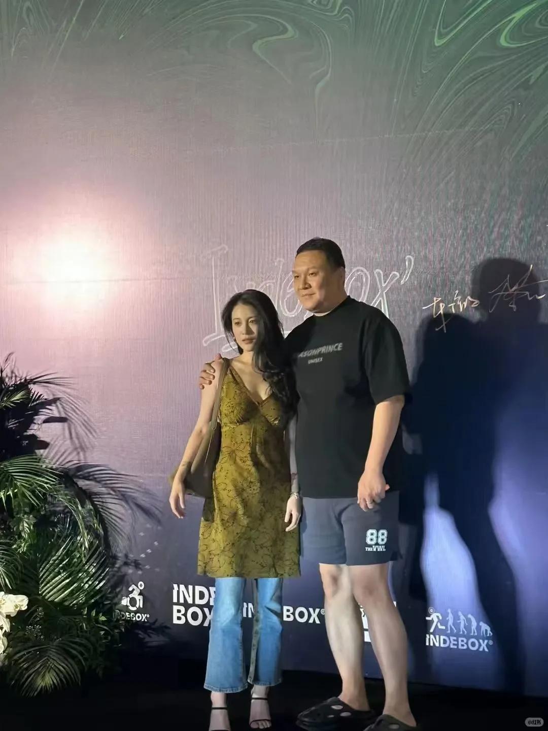 才離婚3個月！35歲女星宣布「交往小9歲鮮肉」　約會被拍「被酸母子出遊」網見1亮點驚喊：快點分手