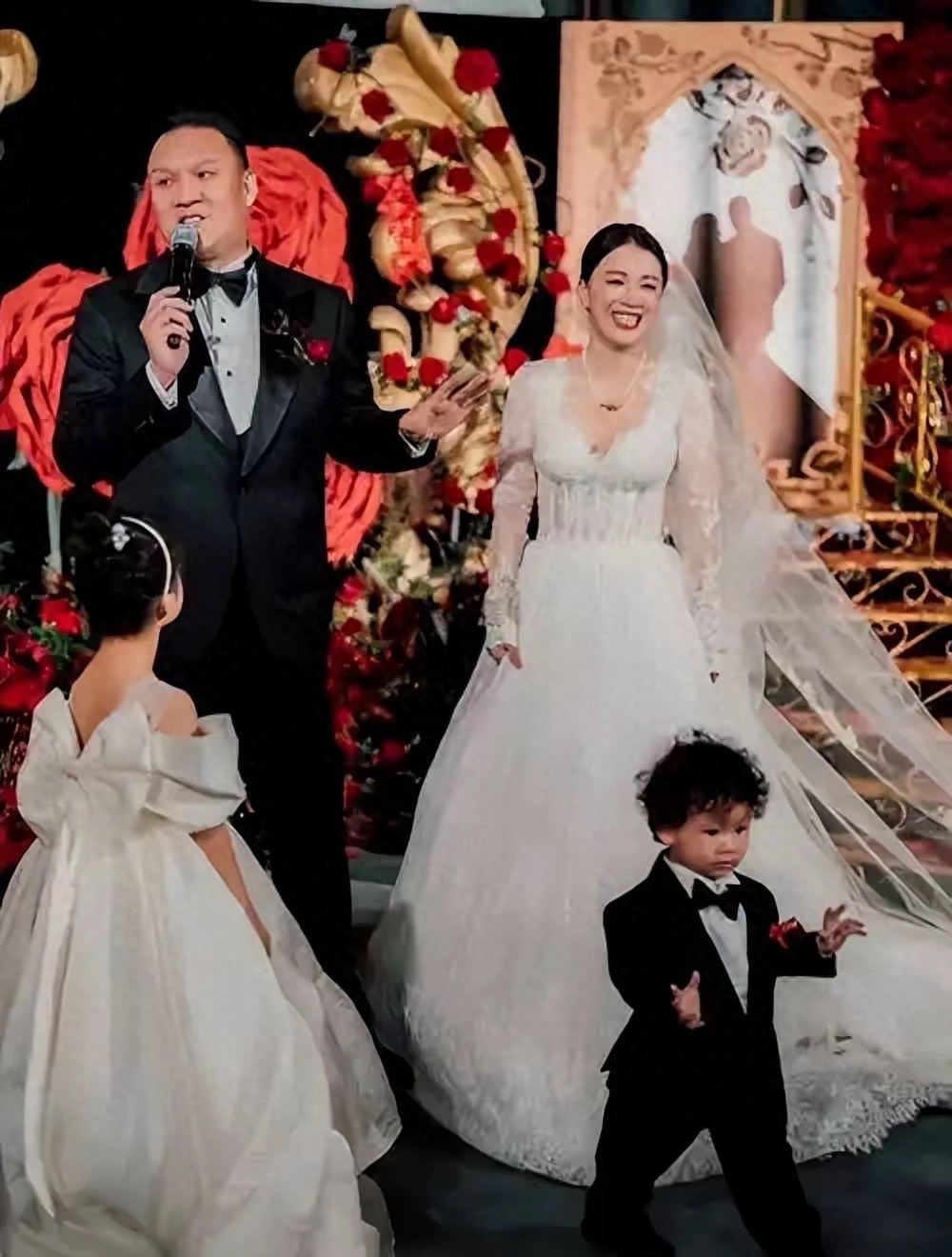 才離婚3個月！35歲女星宣布「交往小9歲鮮肉」　約會被拍「被酸母子出遊」網見1亮點驚喊：快點分手