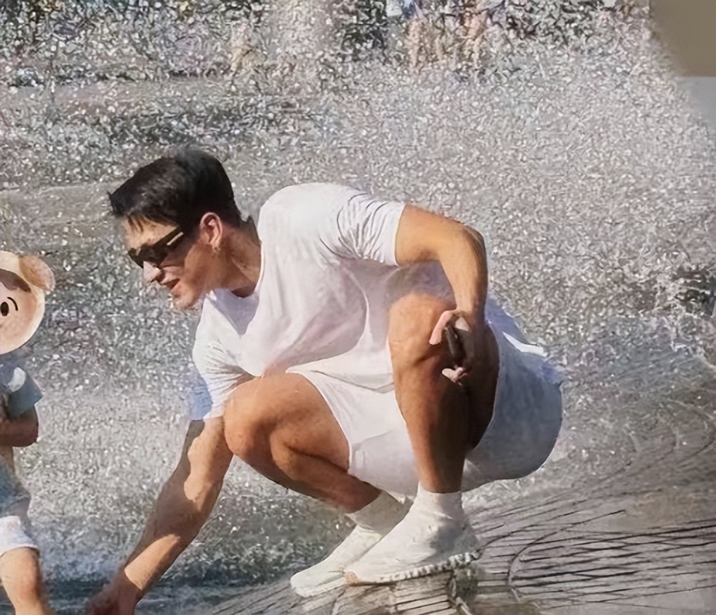 才離婚3個月！35歲女星宣布「交往小9歲鮮肉」　約會被拍「被酸母子出遊」網見1亮點驚喊：快點分手