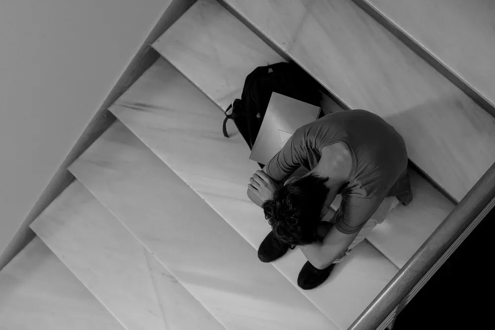 快訊／彰化清寒男大生「驚傳絕望輕生亡」！休學返鄉「不願拖累家裡」死在浴室