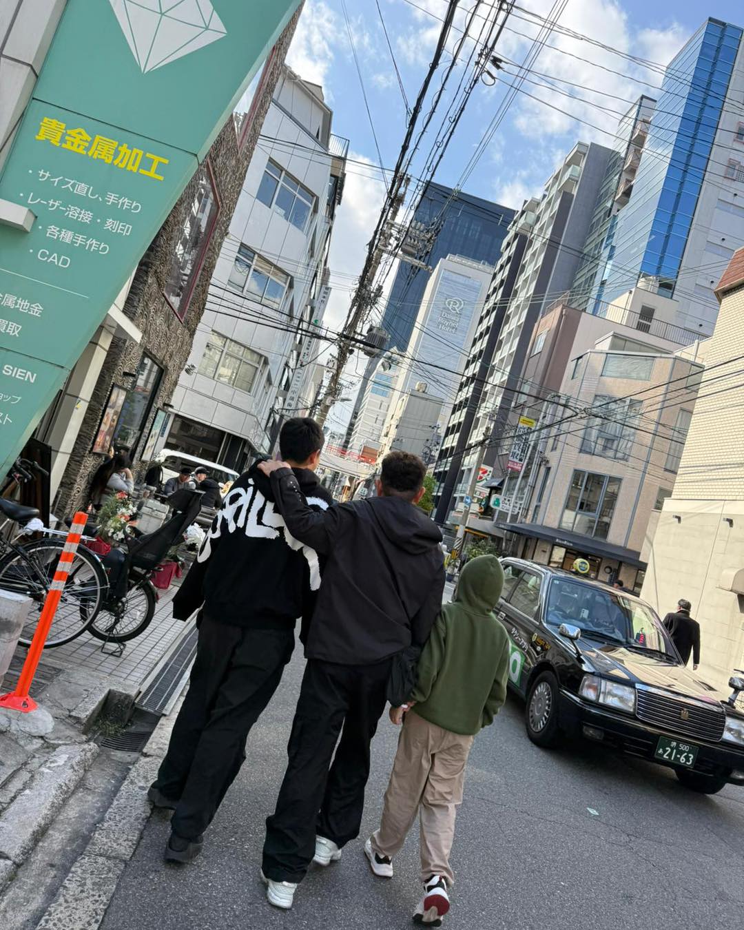 情場浪子回頭！57歲主持一哥為愛隱退江湖「堅持10點前回家」　苦求「一生不當黑臉」14年婚從不爭吵