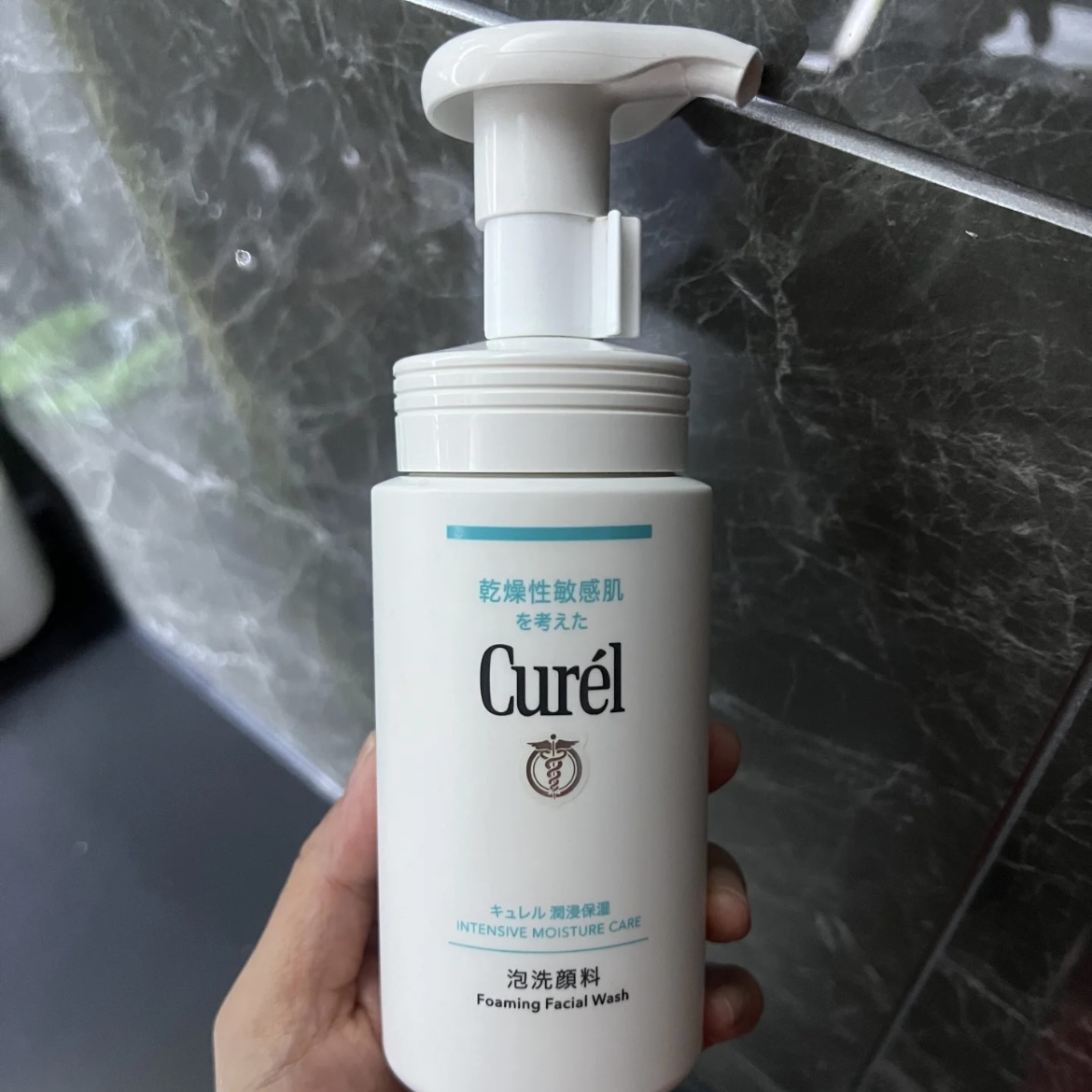 這3種洗面乳「已被列為黑名單」！長期用「直接變爛臉」有的快丟掉