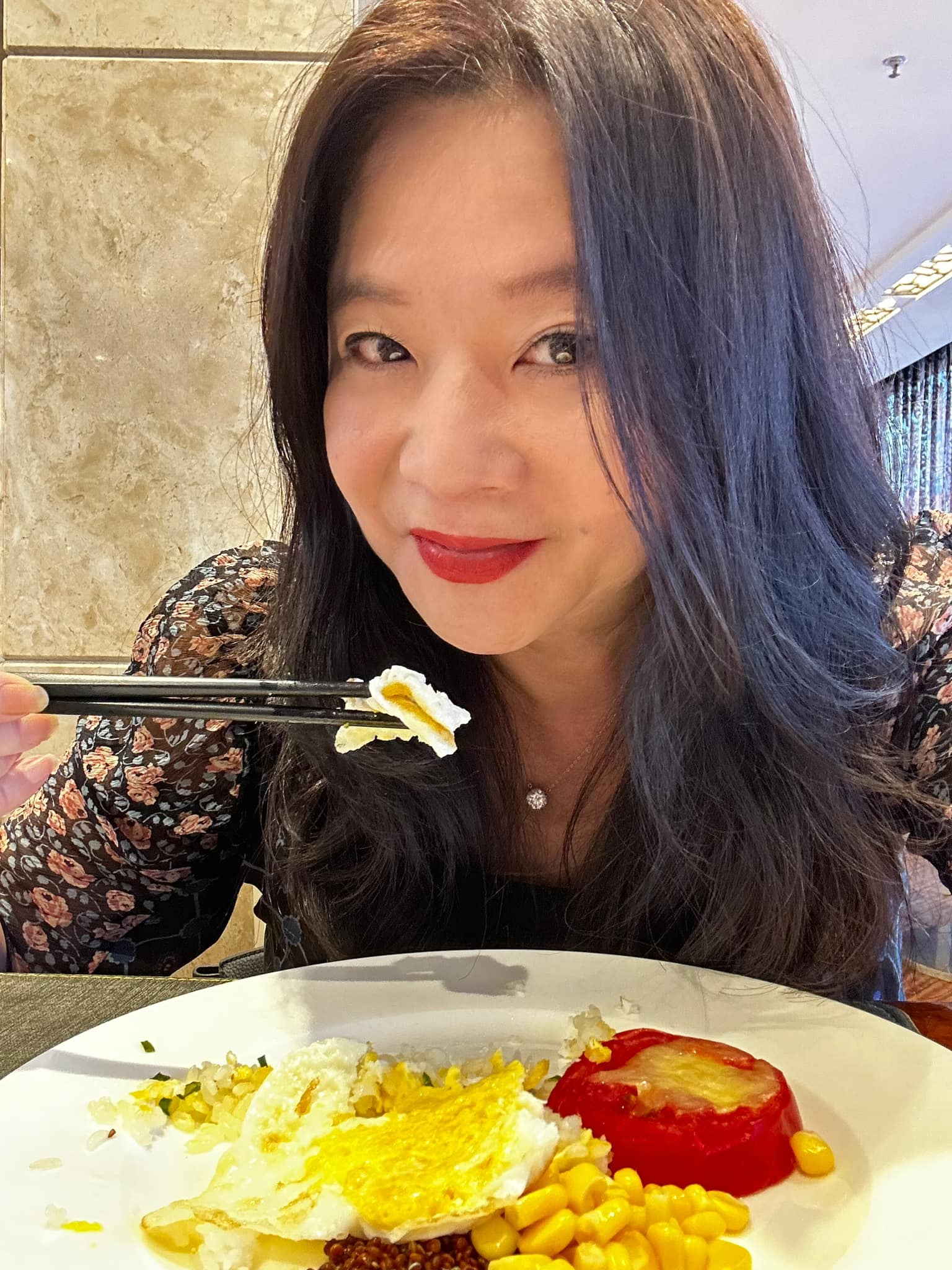 愛上有婦之夫!61歲應曉薇「交往4年僅見10次」 生下2女後崩潰:「不敢再愛了...」