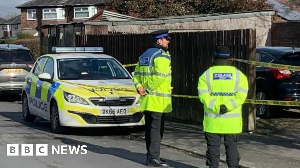 惡霸犬逃家!84歲翁遭狂咬「警開19槍才制止」 急送醫「搶救1個月不治」