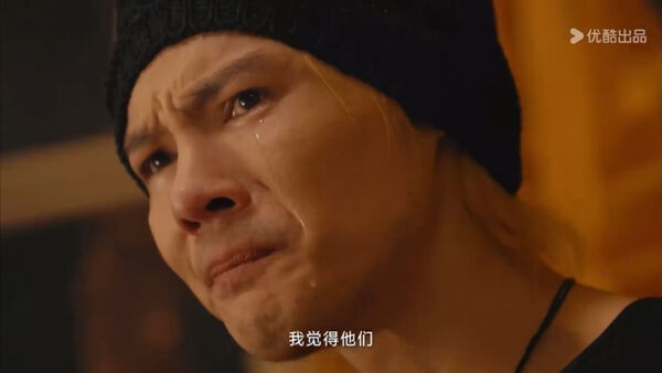 向佐痛哭喊「演藝圈好恐怖」!媽媽向太認了:「他在哭他自己笨」