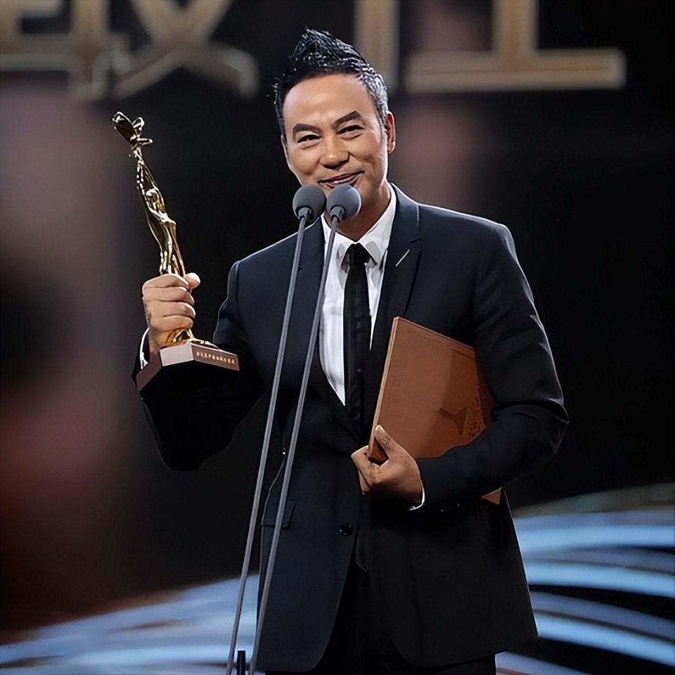 最低調的影帝!70歲大咖男星「為妻女買下26套房產」 出道46年0緋聞「只淡淡說一句」網讚:好男人榜樣