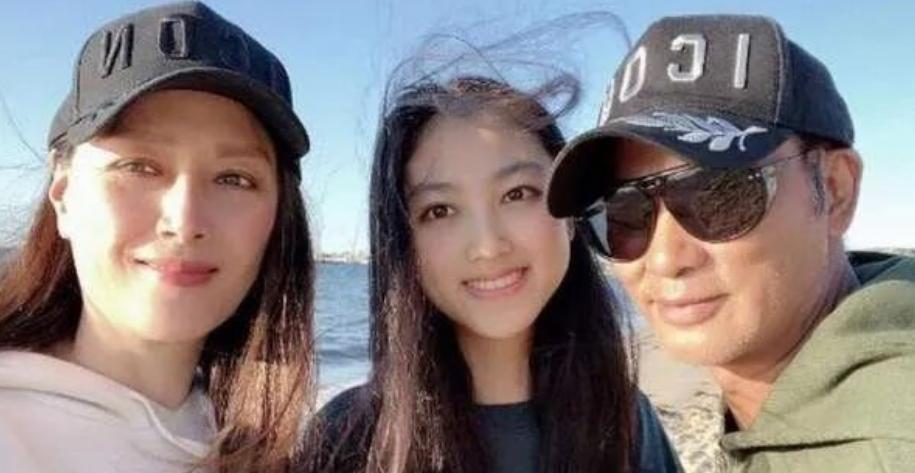 最低調的影帝!70歲大咖男星「為妻女買下26套房產」 出道46年0緋聞「只淡淡說一句」網讚:好男人榜樣