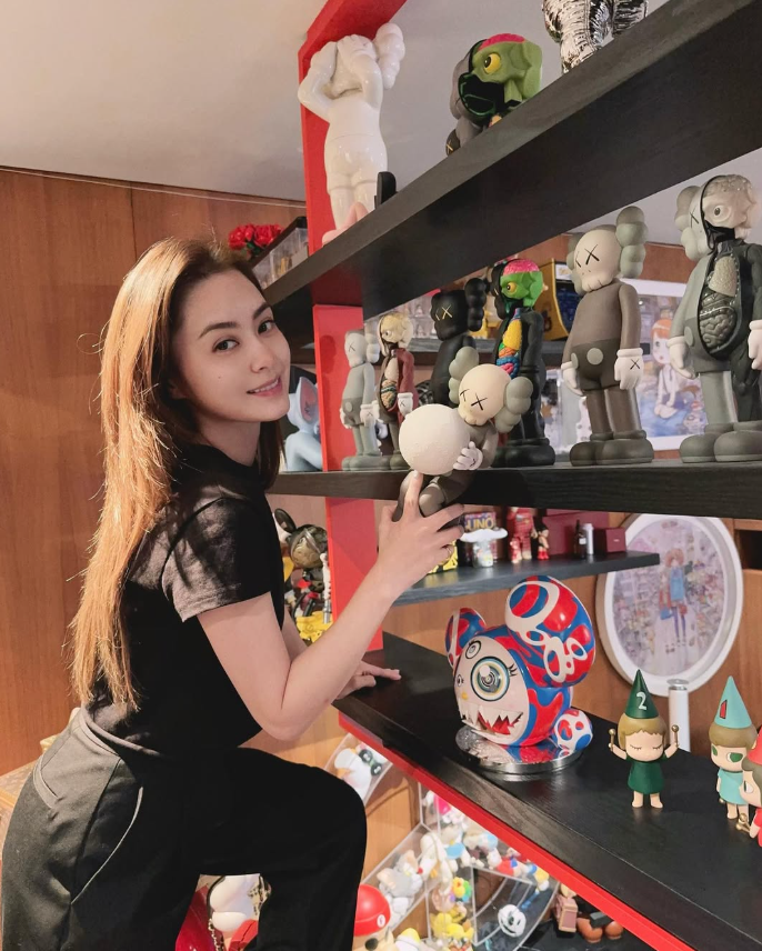 離婚醫師尪5年!44歲大咖女星「獨居大片落地窗豪宅」 衣帽間「寬敞如服飾店」網羨:單身更享受