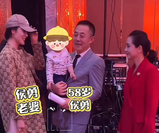 三婚圈外嫩妻!58歲老戲骨「無預警喜獲兒子」 一家三口「罕見同框現身」孩子模樣驚呆網