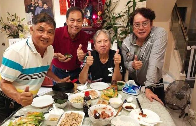 同樣是武打天王!洪金寶驚爆「片酬不到成龍1/4」 他鬆口認了「為20年前一個約定」惹哭眾人