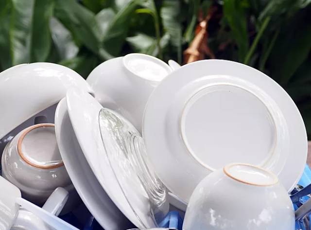 做錯30年!原來「飯後不能馬上洗碗」 退休醫生朋友「提點正確方式」:乾淨又省力省錢