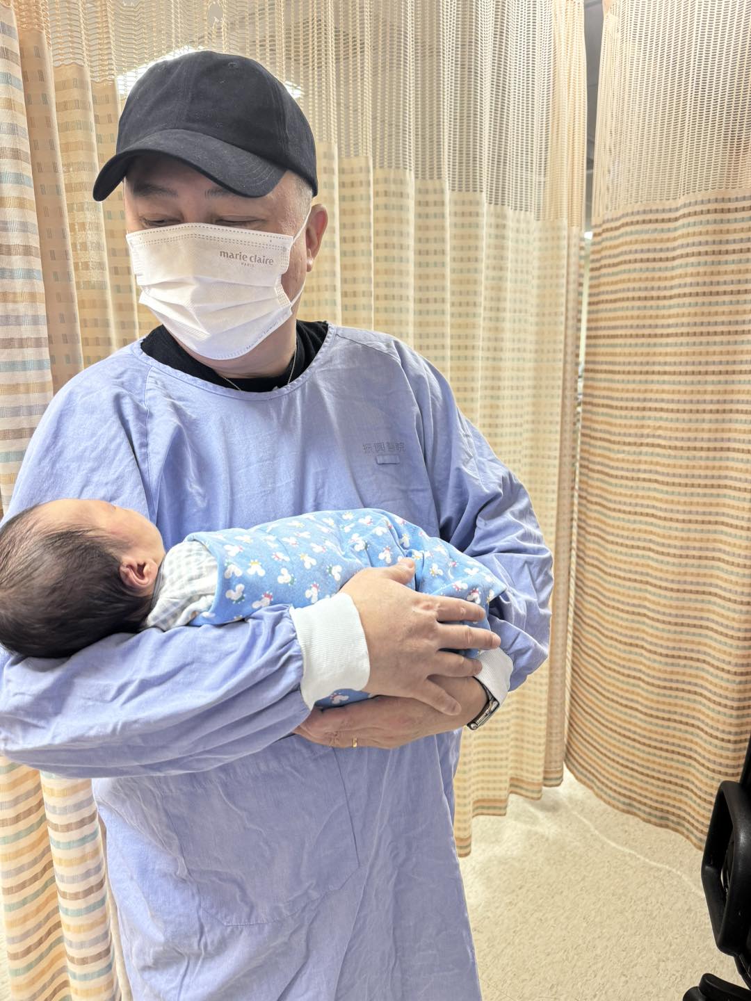 才當爸一年！趙正平驚傳發飆「想把兒子塞回去」　娶小22歲空姐妻認了：「當初沒想清楚」