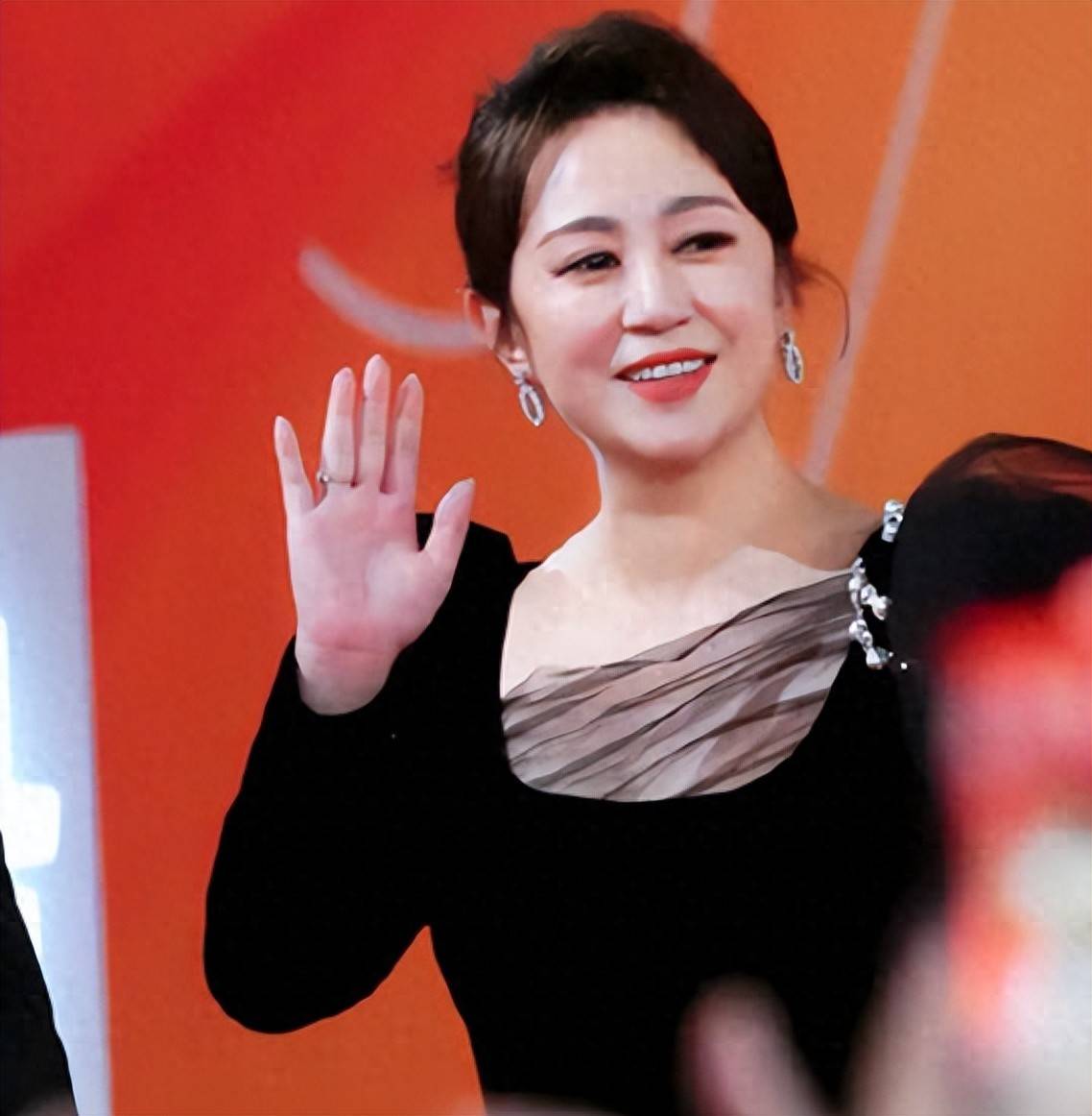 揹負小三罵名多年!資深女星「如今嫁小11歲嫩尪」 結婚8年「現況讓人看傻」