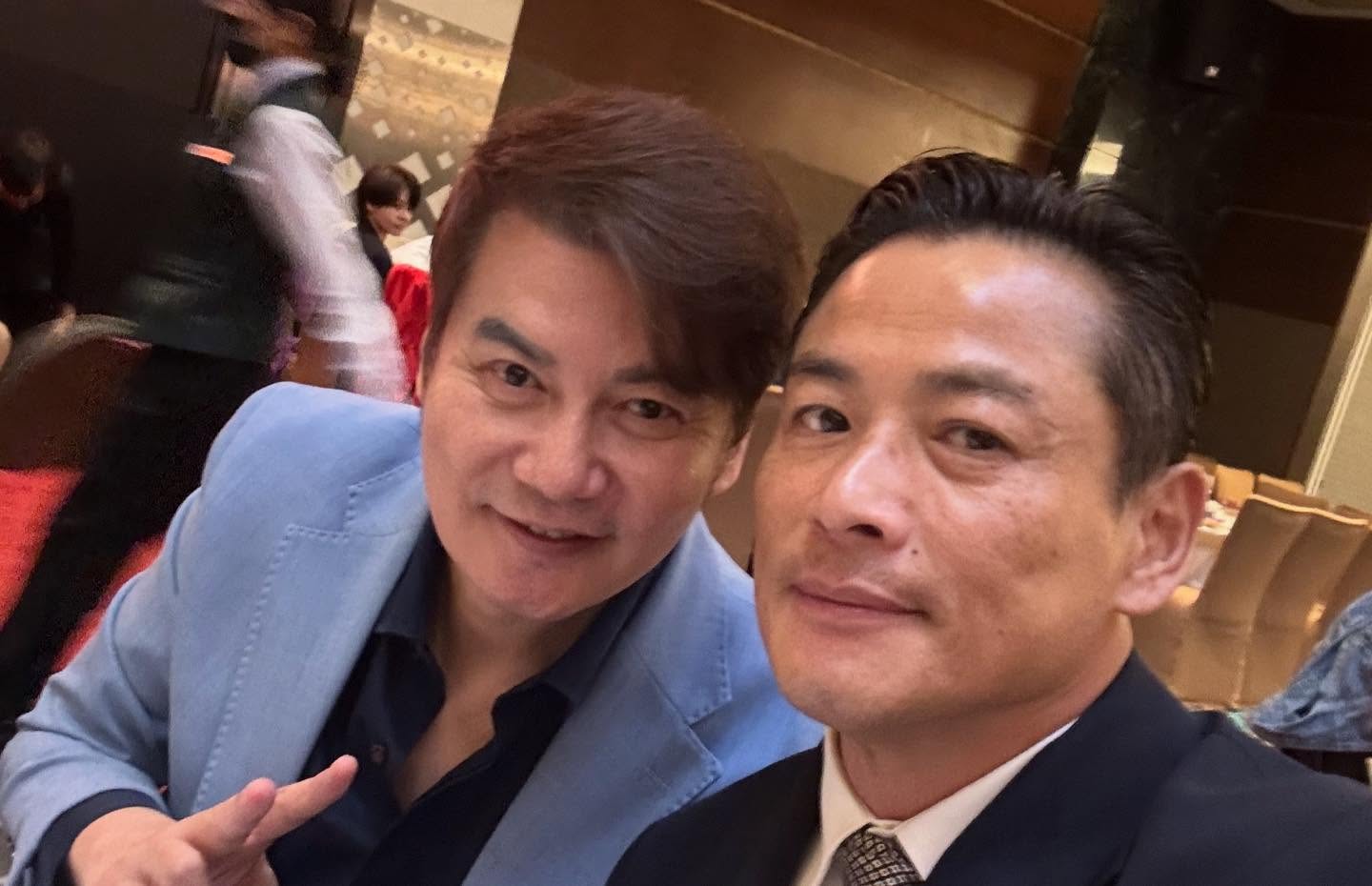 演技炸裂！55歲本土男星「爆瘦12公斤」好友看戲就噴淚　戲外「放閃8年老婆」寵妻好男人?