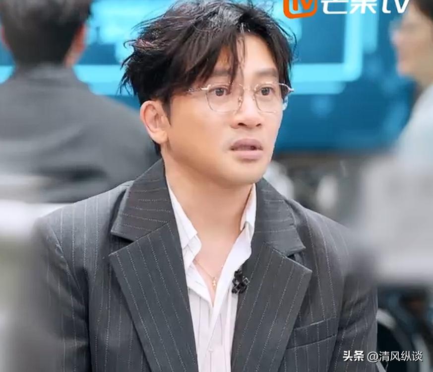 昔日男神也崩壞？54歲台灣男星「詭異透視裝現身」　粉絲一看破滅：「都是被逼的...」