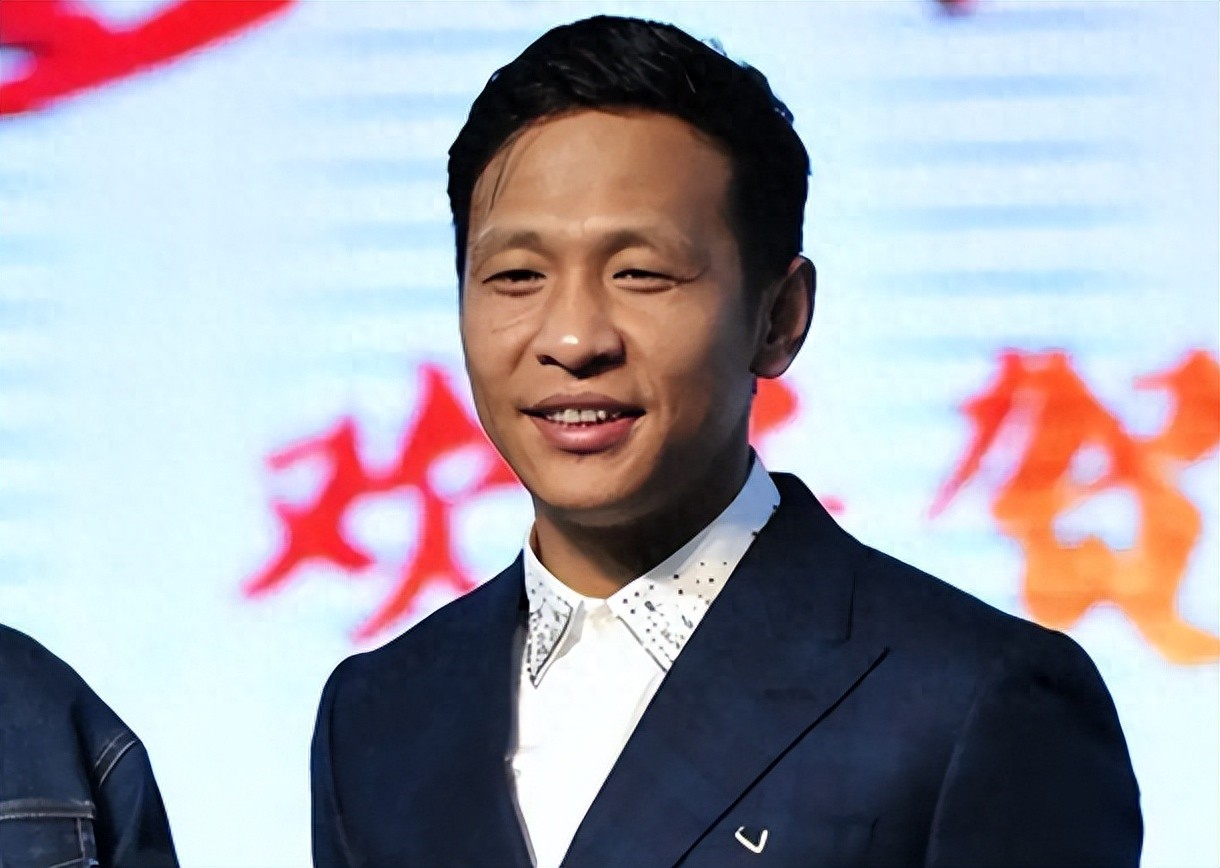 成名後拋棄原配！44歲資深男星「離婚秒娶女粉絲」　如今面相變了「當年報應也來了」網嘆：自作自受...