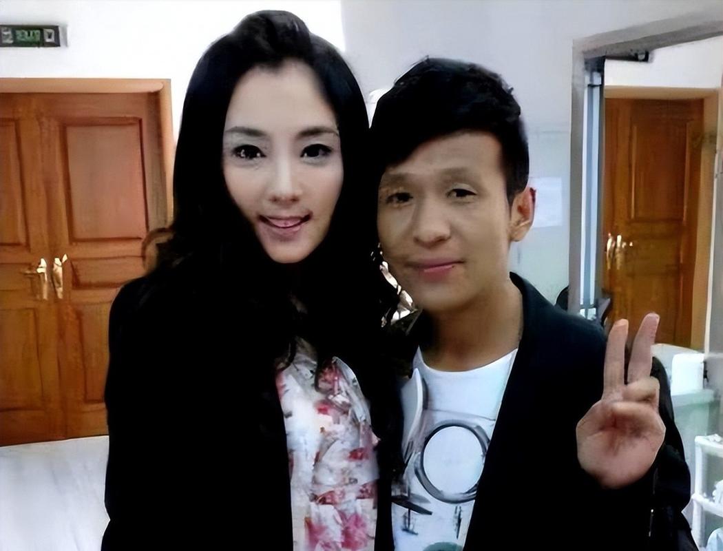 成名後拋棄原配！44歲資深男星「離婚秒娶女粉絲」　如今面相變了「當年報應也來了」網嘆：自作自受...