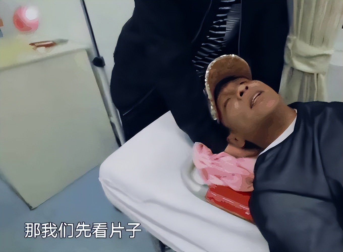 成名後拋棄原配！44歲資深男星「離婚秒娶女粉絲」　如今面相變了「當年報應也來了」網嘆：自作自受...