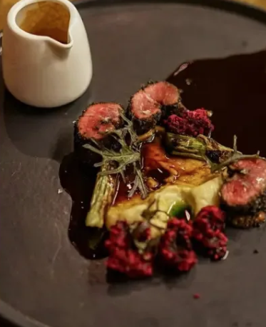 快訊／台灣大咖網紅遭逮捕！全身名牌「改換囚服」　法庭上囂張「被法官嗆閉嘴」