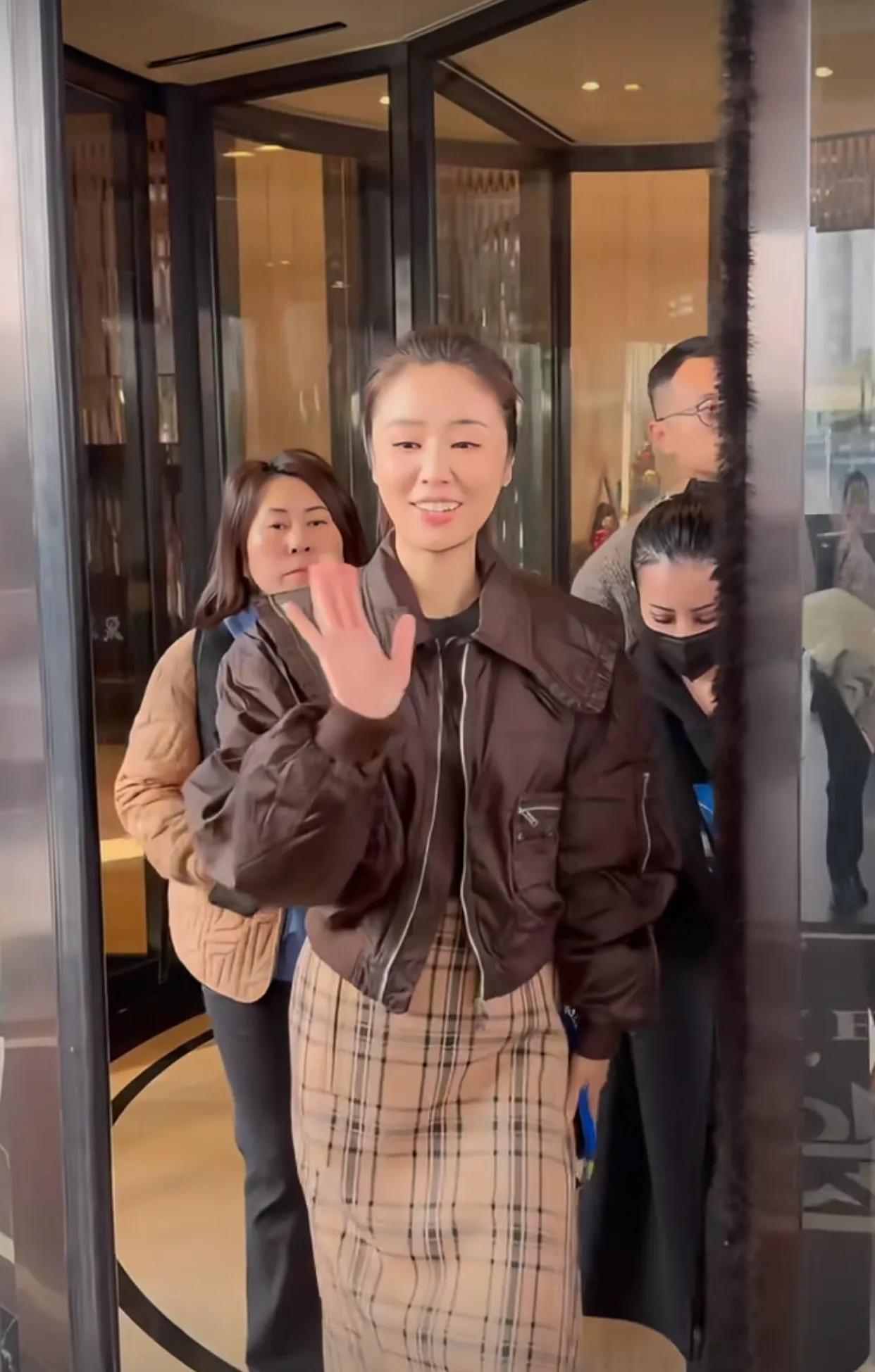 結婚9年大吵！林心如爆「霍建華為一事」路上當場飆罵　她下秒「高EQ應對方式」網讚：娶到寶❤️