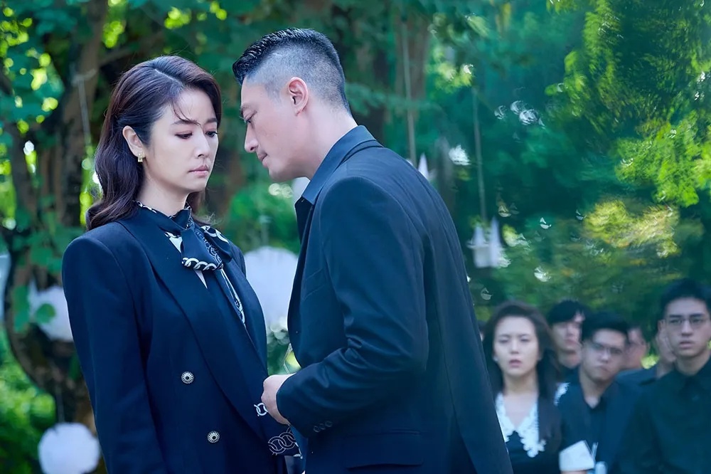 結婚9年大吵！林心如爆「霍建華為一事」路上當場飆罵　她下秒「高EQ應對方式」網讚：娶到寶❤️