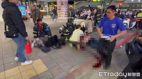 快訊／北車煙霧彈男「跑誠品南西砍人」！3人倒下「滿地血畫面曝光」