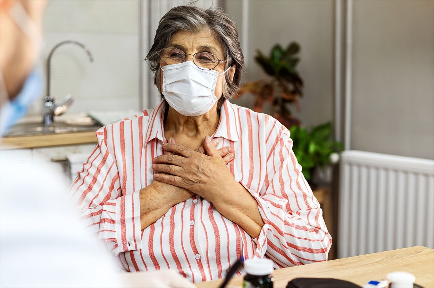 人能感覺死期到來？醫生提醒：死前一年「會出現3種感覺」：希望你沒發生