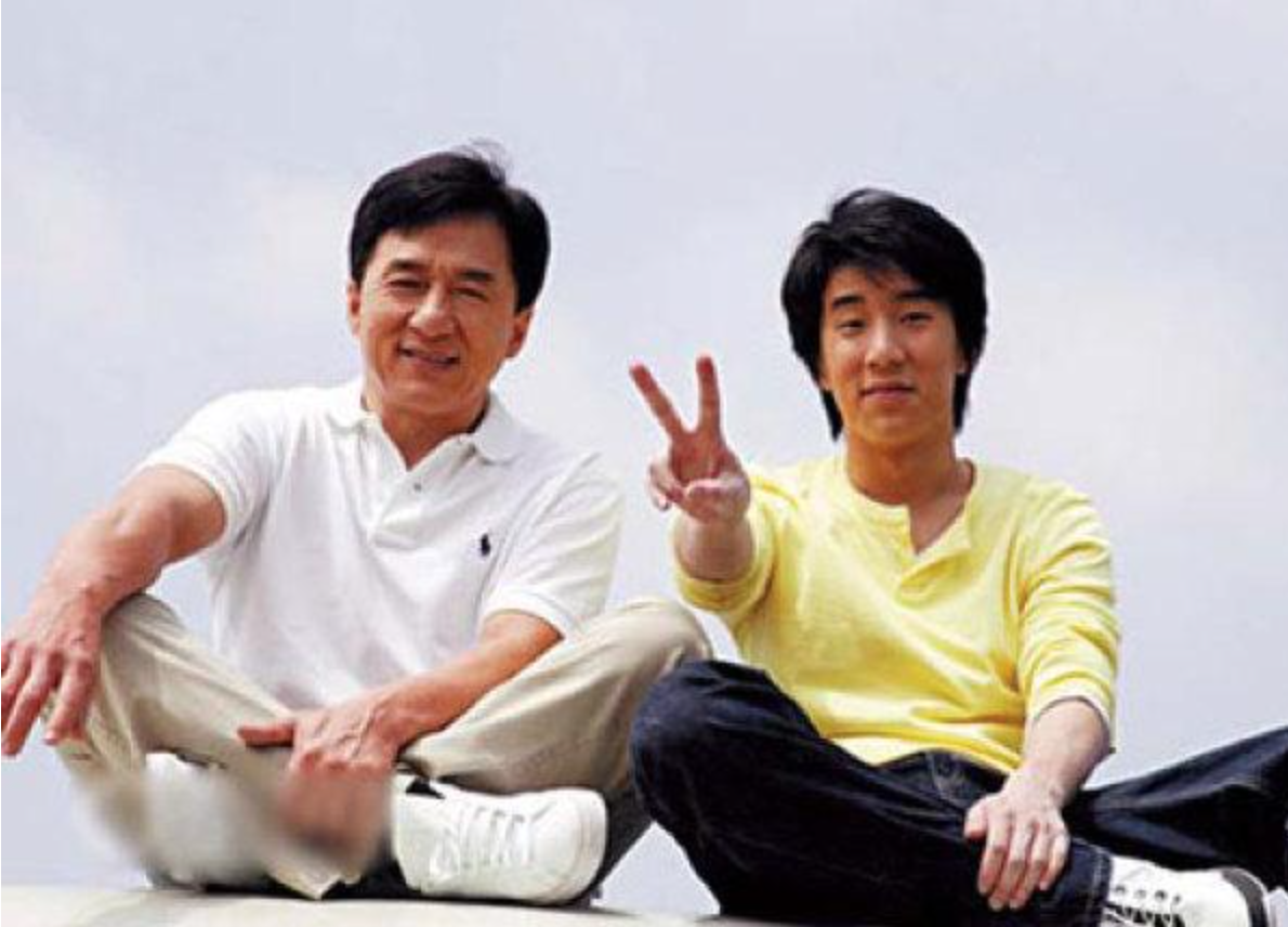 狠嗆兒子敗家!71歲成龍「認了父子斷聯」公開認錯 2個月後「房祖名1舉動」終於破冰...