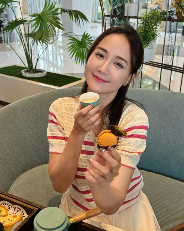 驚傳高燒住院！49歲何妤玟「疑罹血癌」緊急搶命 　肝指數飆升「女兒一開口讓她痛哭」