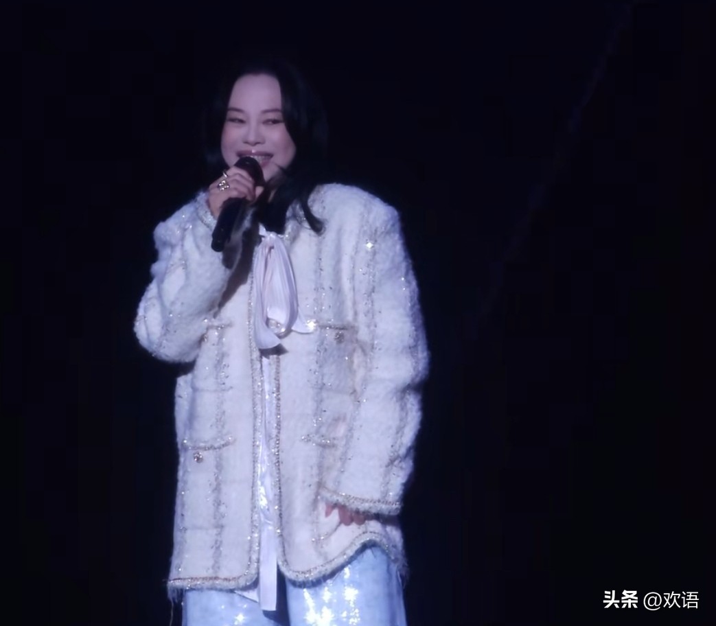 才減肥成功變超美!57歲知名女星「如今臃腫快認不出」 慘白崩壞照網嘲:「被打回原形了...」